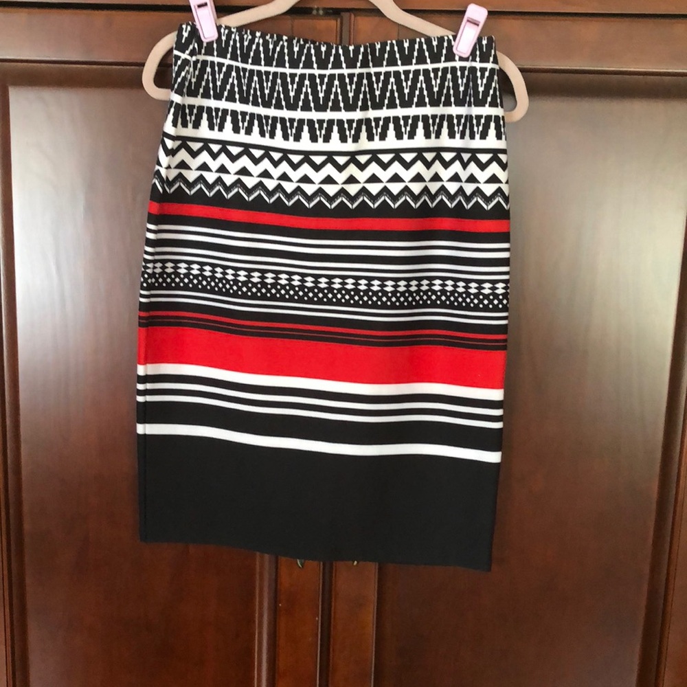 Striped elastic skirt